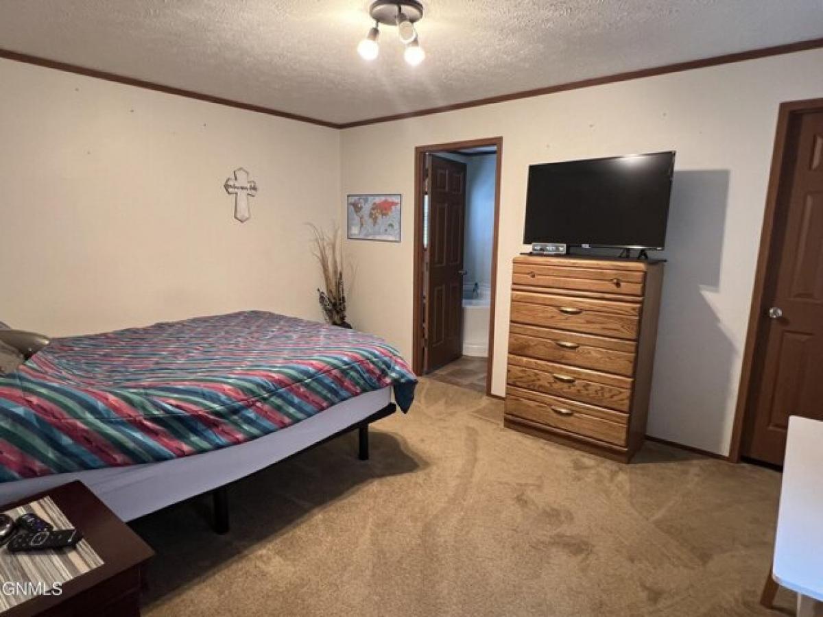 Picture of Home For Sale in Lincoln, North Dakota, United States