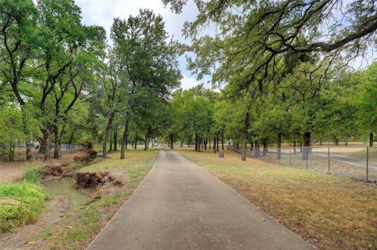 Picture of Residential Land For Sale in Colleyville, Texas, United States