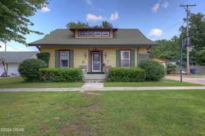 Home For Sale in Baxter Springs, Kansas