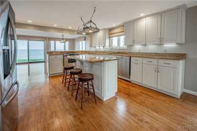 Home For Sale in Olcott, New York