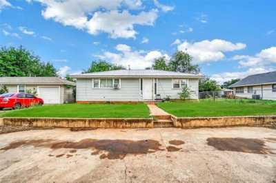 Home For Sale in Weatherford, Oklahoma