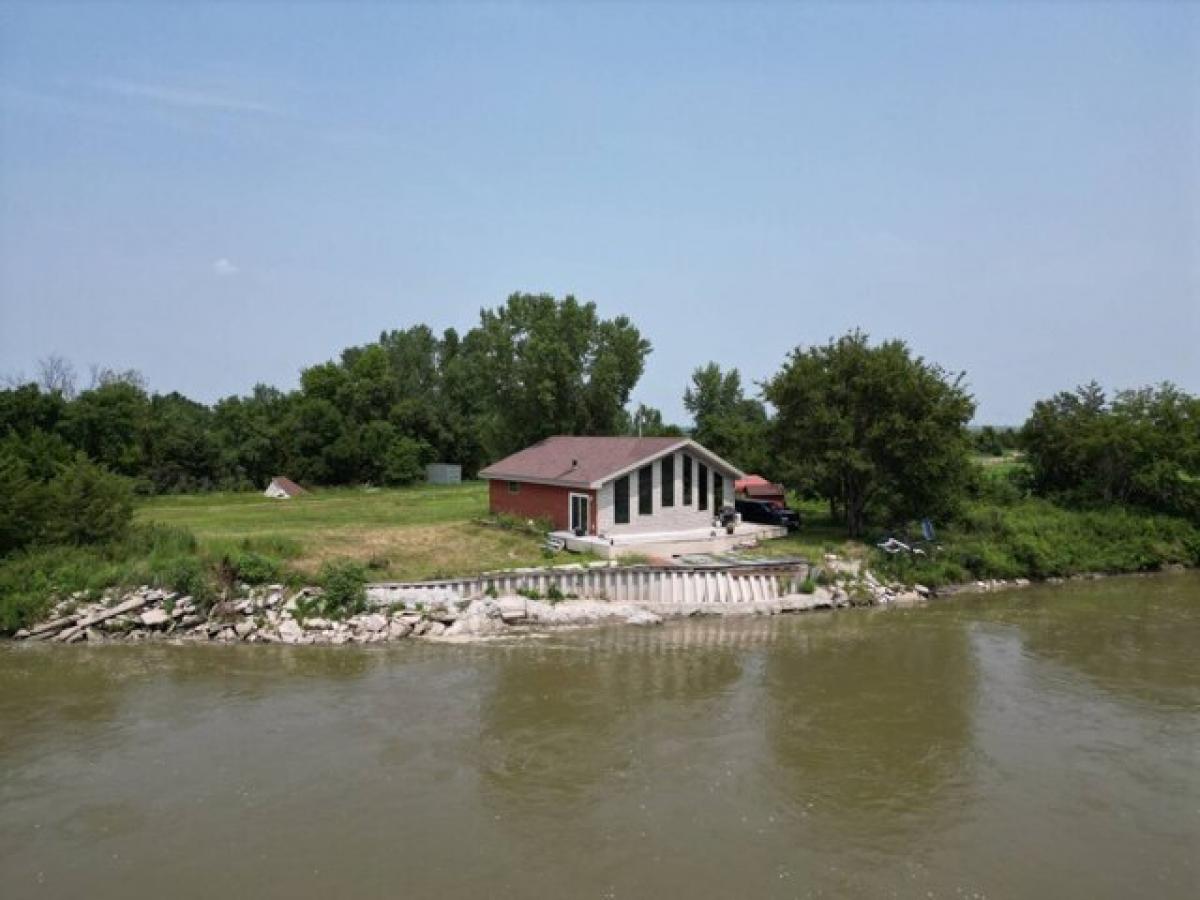 Picture of Home For Sale in Rogers, Nebraska, United States