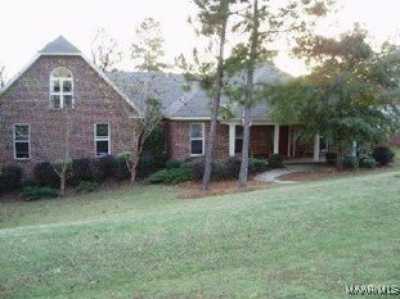 Home For Sale in Wetumpka, Alabama