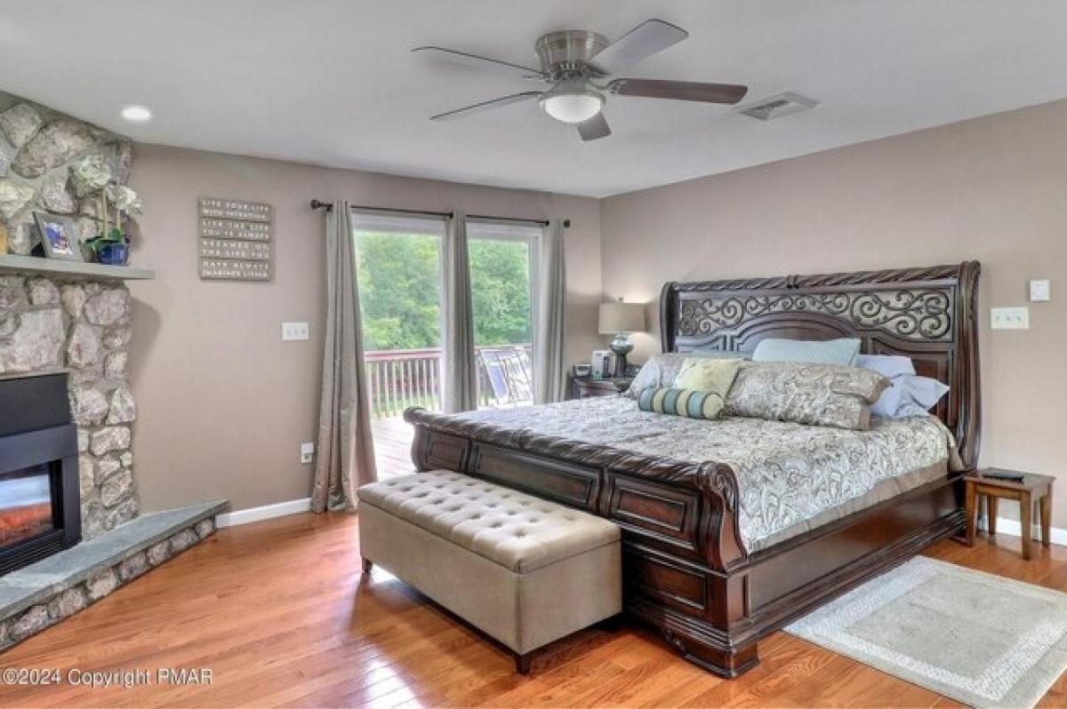 Picture of Home For Sale in Stroudsburg, Pennsylvania, United States