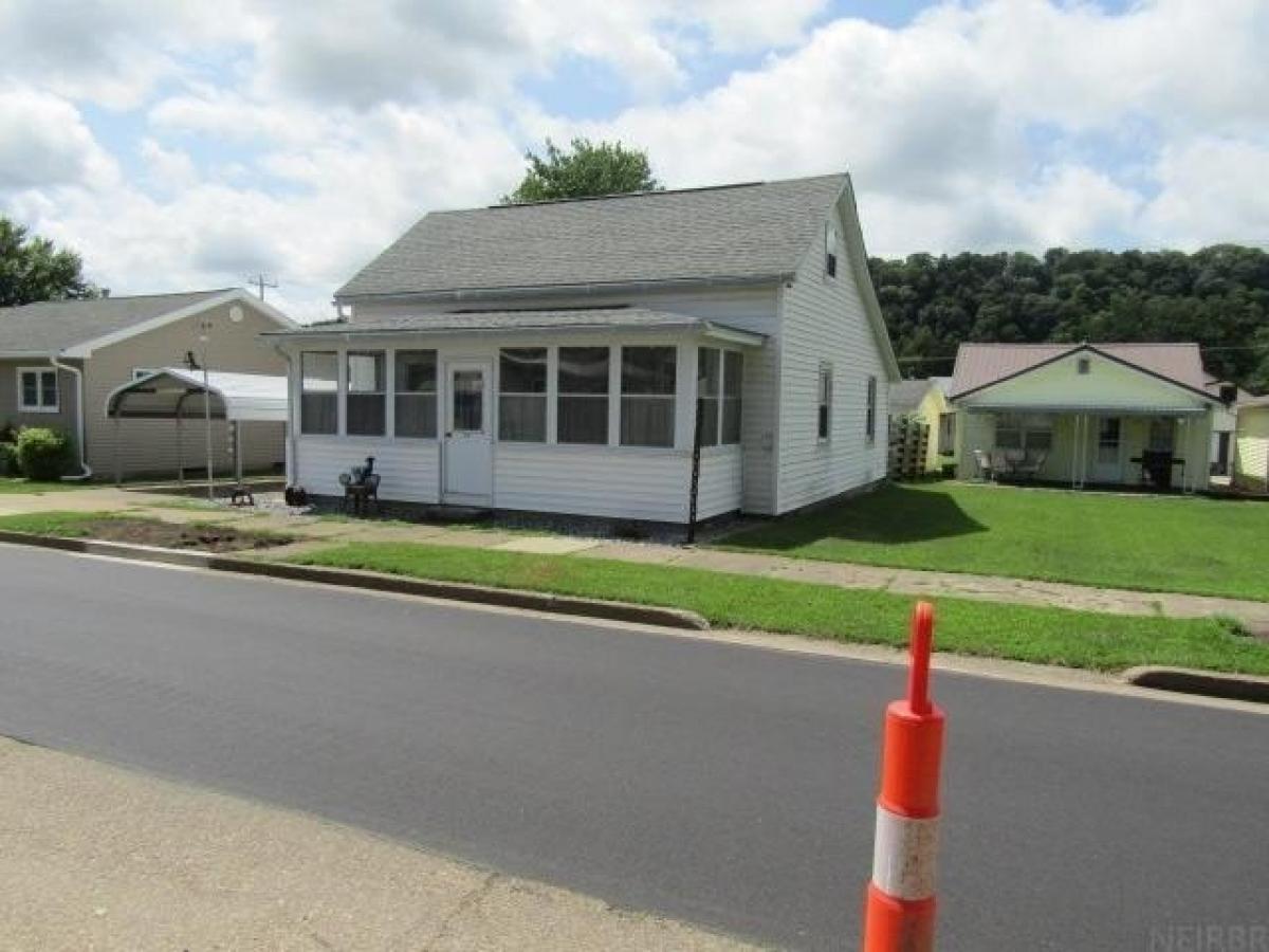 Picture of Home For Sale in Guttenberg, Iowa, United States