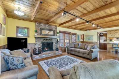 Home For Sale in Idyllwild, California