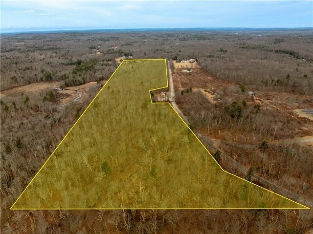 Picture of Residential Land For Sale in Foster, Rhode Island, United States