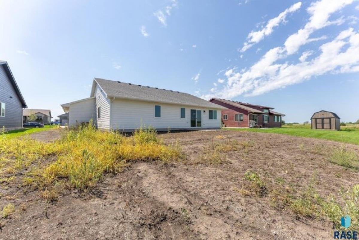 Picture of Home For Sale in Tea, South Dakota, United States