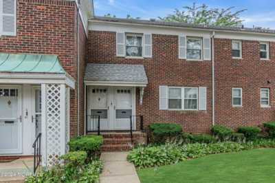 Home For Rent in Red Bank, New Jersey