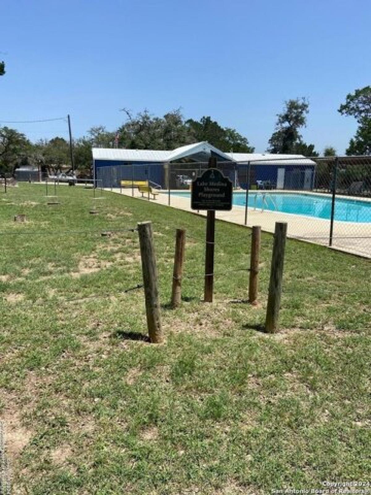 Picture of Home For Sale in Bandera, Texas, United States