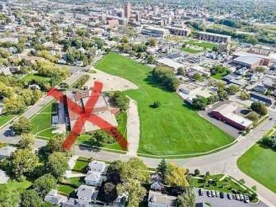 Residential Land For Sale in Aurora, Illinois