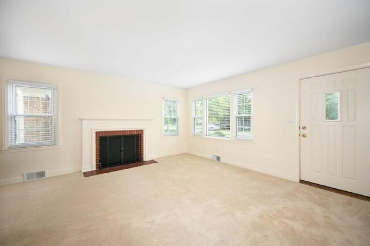 Picture of Home For Rent in Wheaton, Illinois, United States