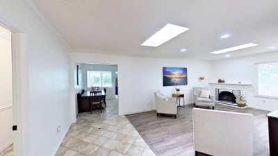 Home For Sale in Santa Clarita, California