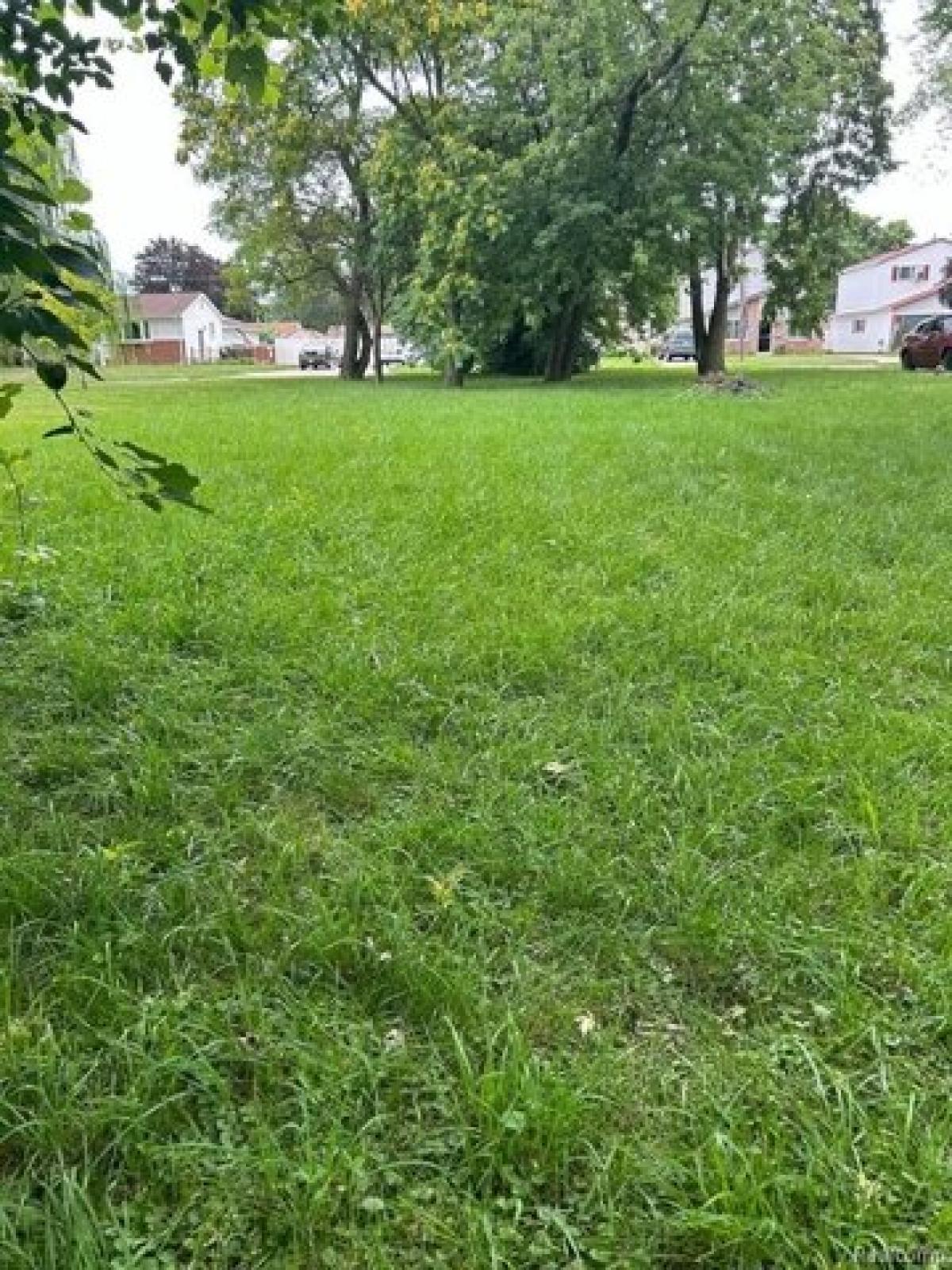 Picture of Residential Land For Sale in Taylor, Michigan, United States