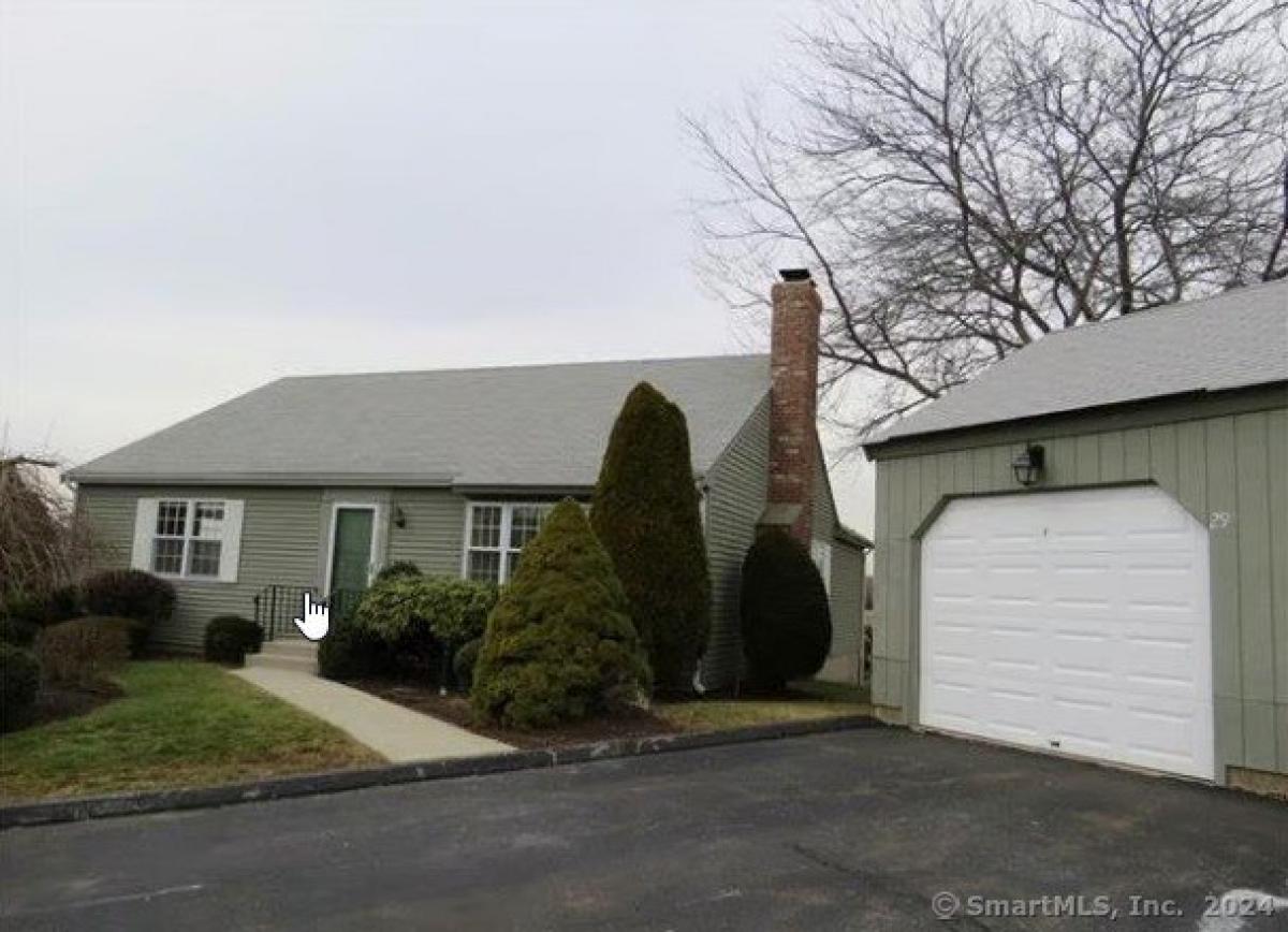 Picture of Home For Sale in Madison, Connecticut, United States