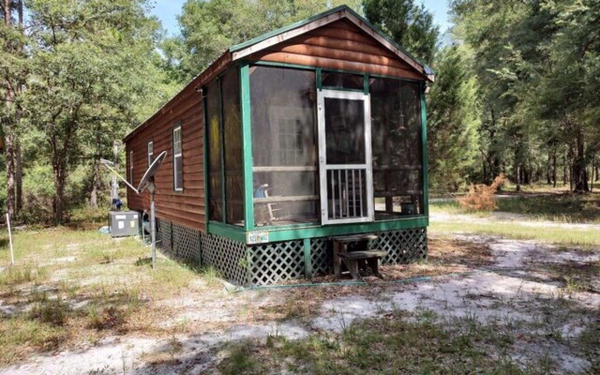 Picture of Home For Sale in Live Oak, Florida, United States