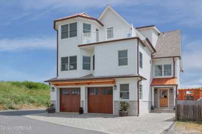 Home For Sale in Port Monmouth, New Jersey