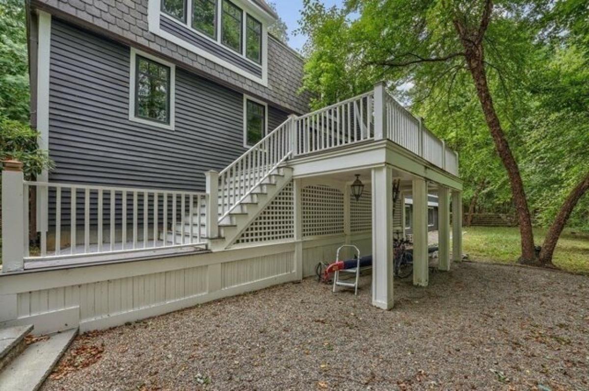 Picture of Home For Sale in Weston, Massachusetts, United States