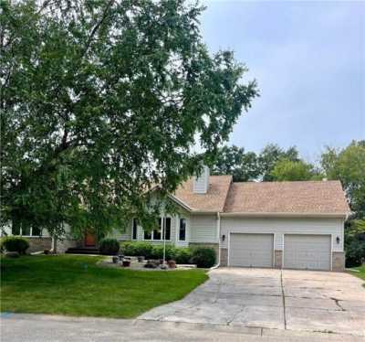 Home For Sale in Oakdale, Minnesota