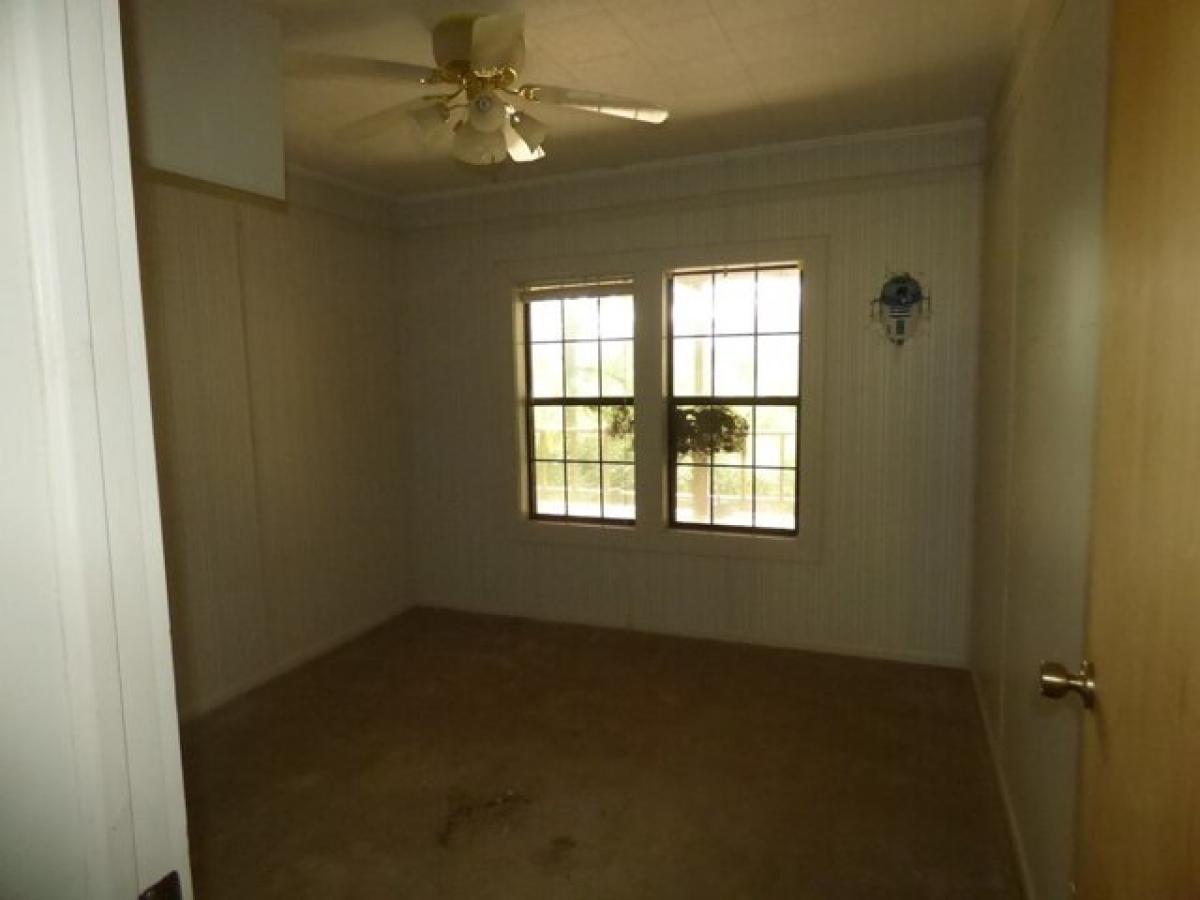 Picture of Home For Sale in Jayess, Mississippi, United States