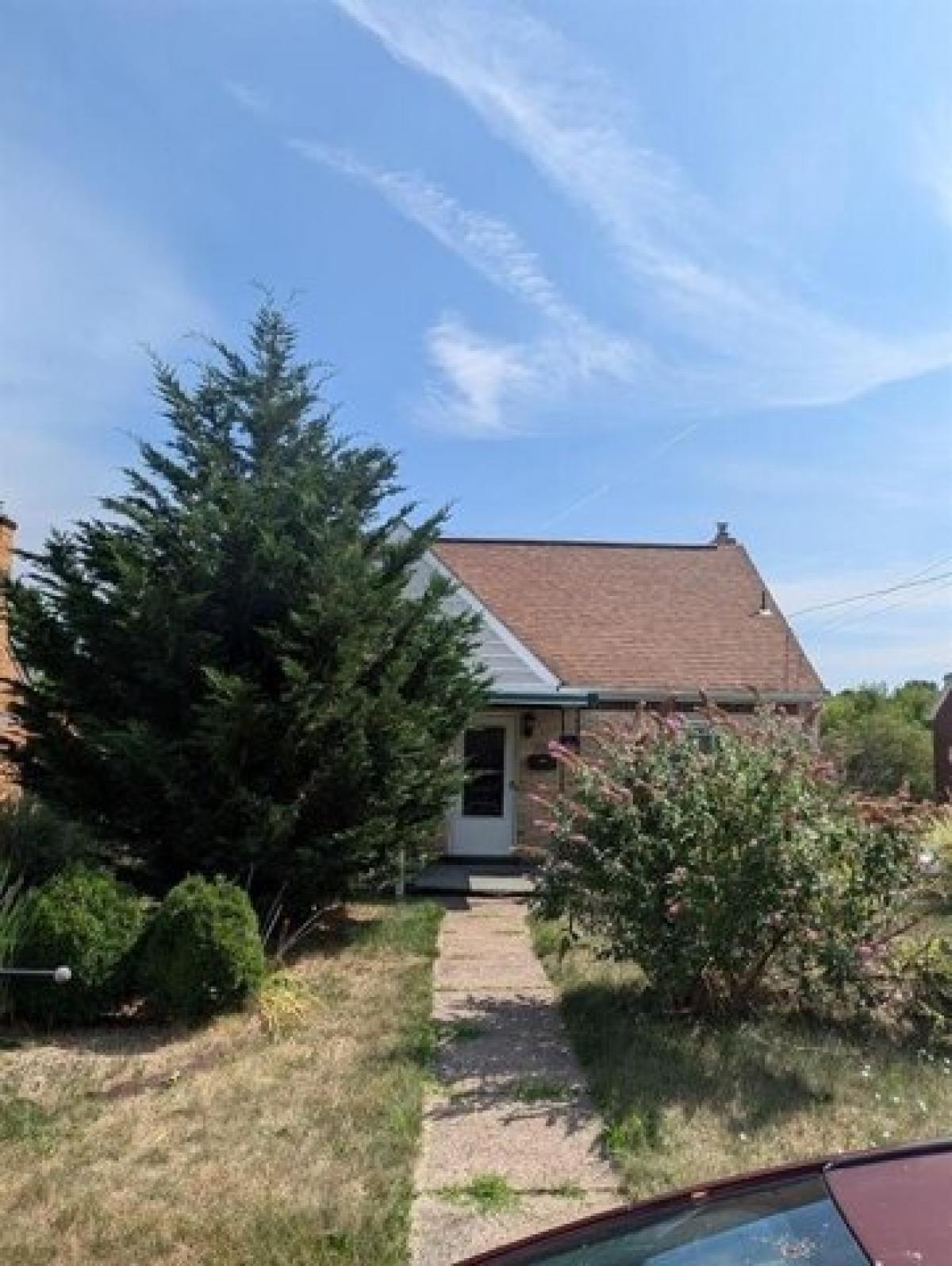 Picture of Home For Sale in Mckeesport, Pennsylvania, United States