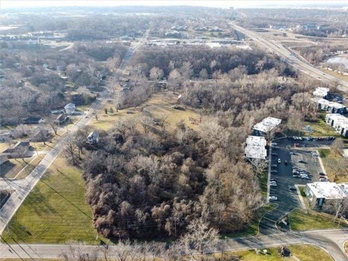 Picture of Residential Land For Sale in Gladstone, Missouri, United States