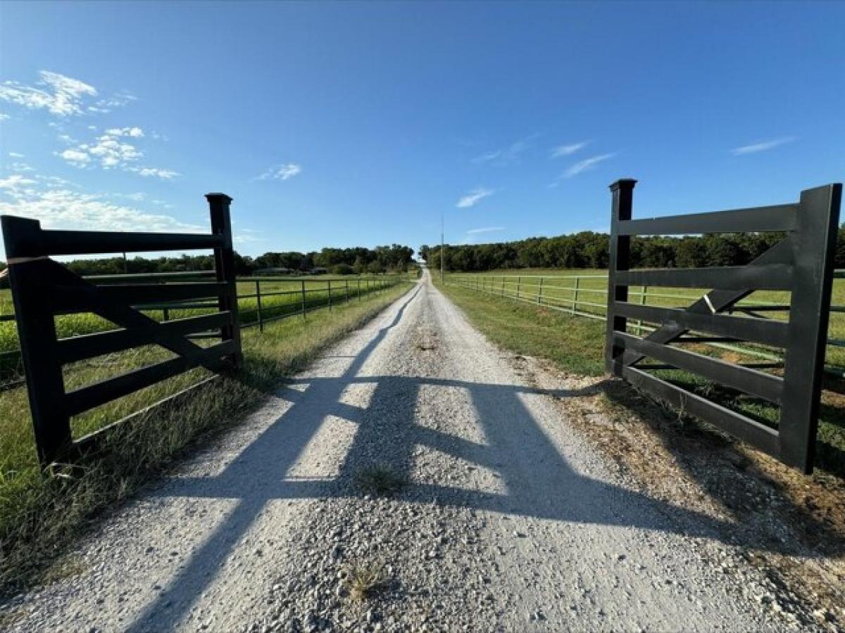 Picture of Residential Land For Sale in Sapulpa, Oklahoma, United States