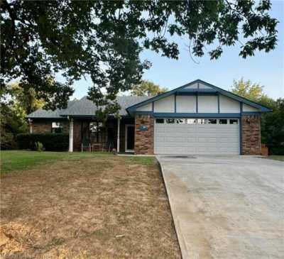 Home For Sale in Poteau, Oklahoma