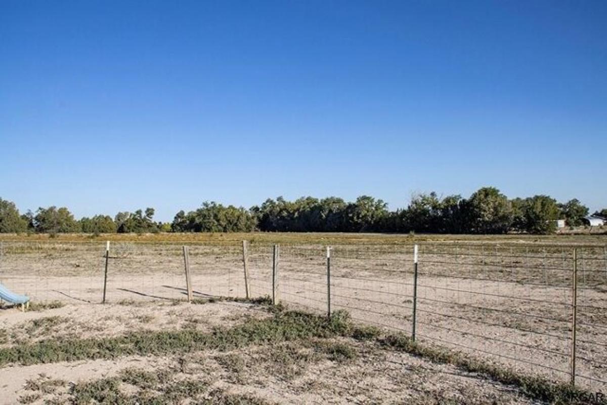 Picture of Home For Sale in Penrose, Colorado, United States