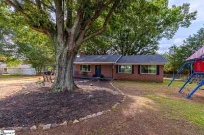 Home For Sale in Pelzer, South Carolina