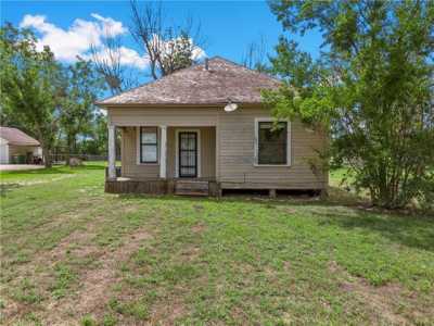 Home For Sale in Riesel, Texas