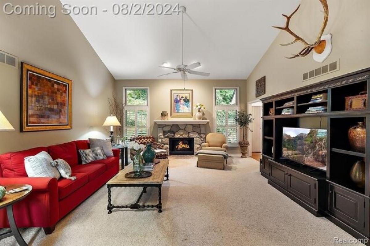 Picture of Home For Sale in Auburn Hills, Michigan, United States