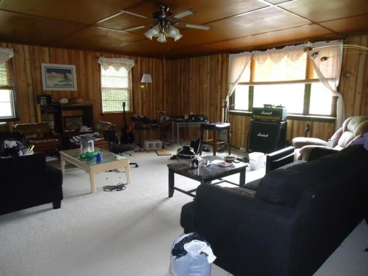 Picture of Home For Sale in Sitka, Kentucky, United States