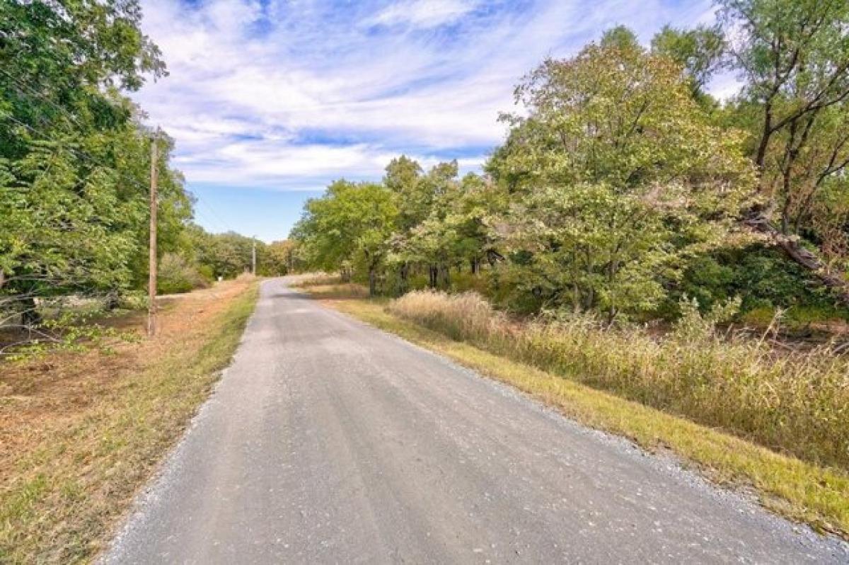 Picture of Residential Land For Sale in Meeker, Oklahoma, United States