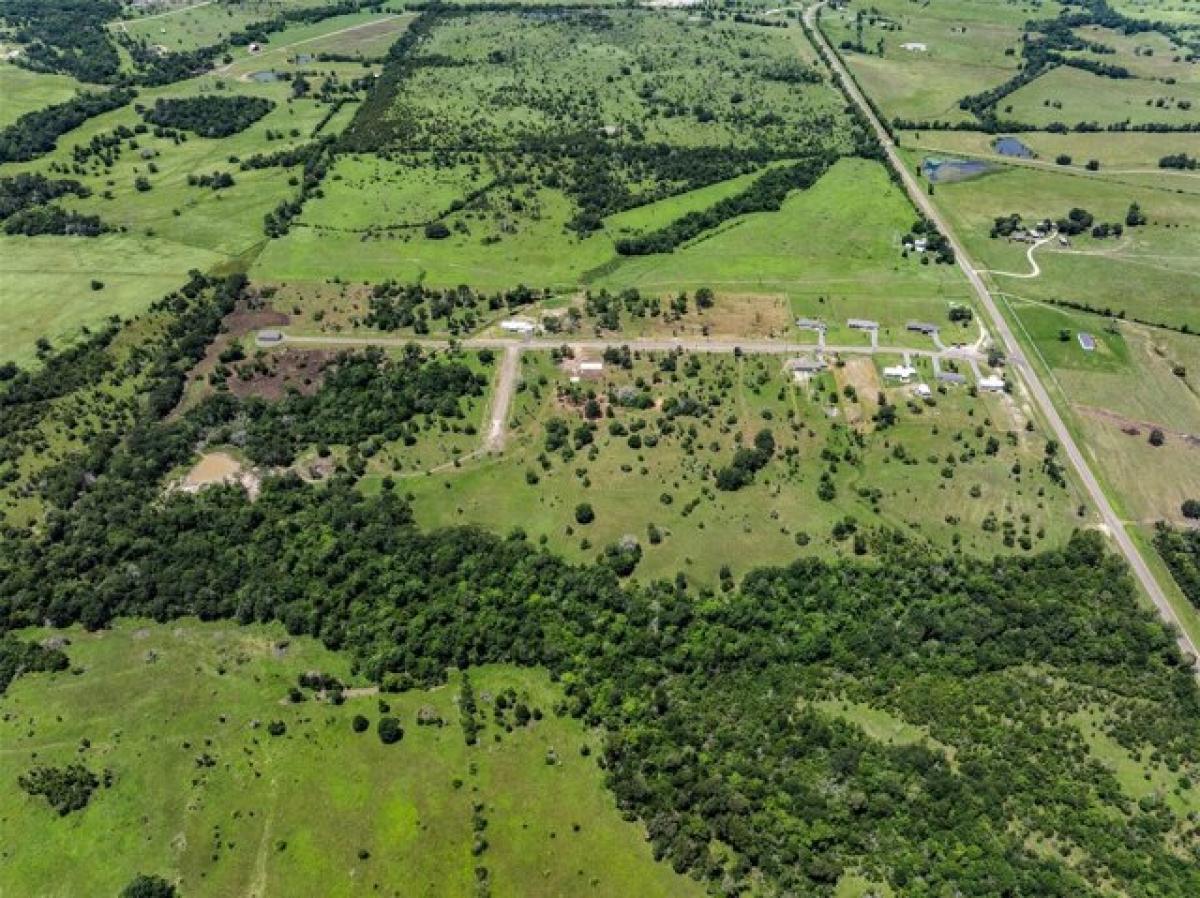 Picture of Residential Land For Sale in Bedias, Texas, United States