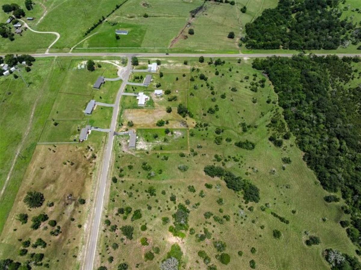 Picture of Residential Land For Sale in Bedias, Texas, United States