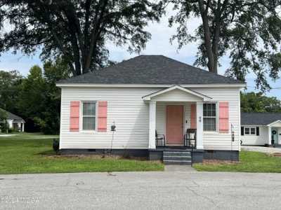 Home For Rent in Forsyth, Georgia