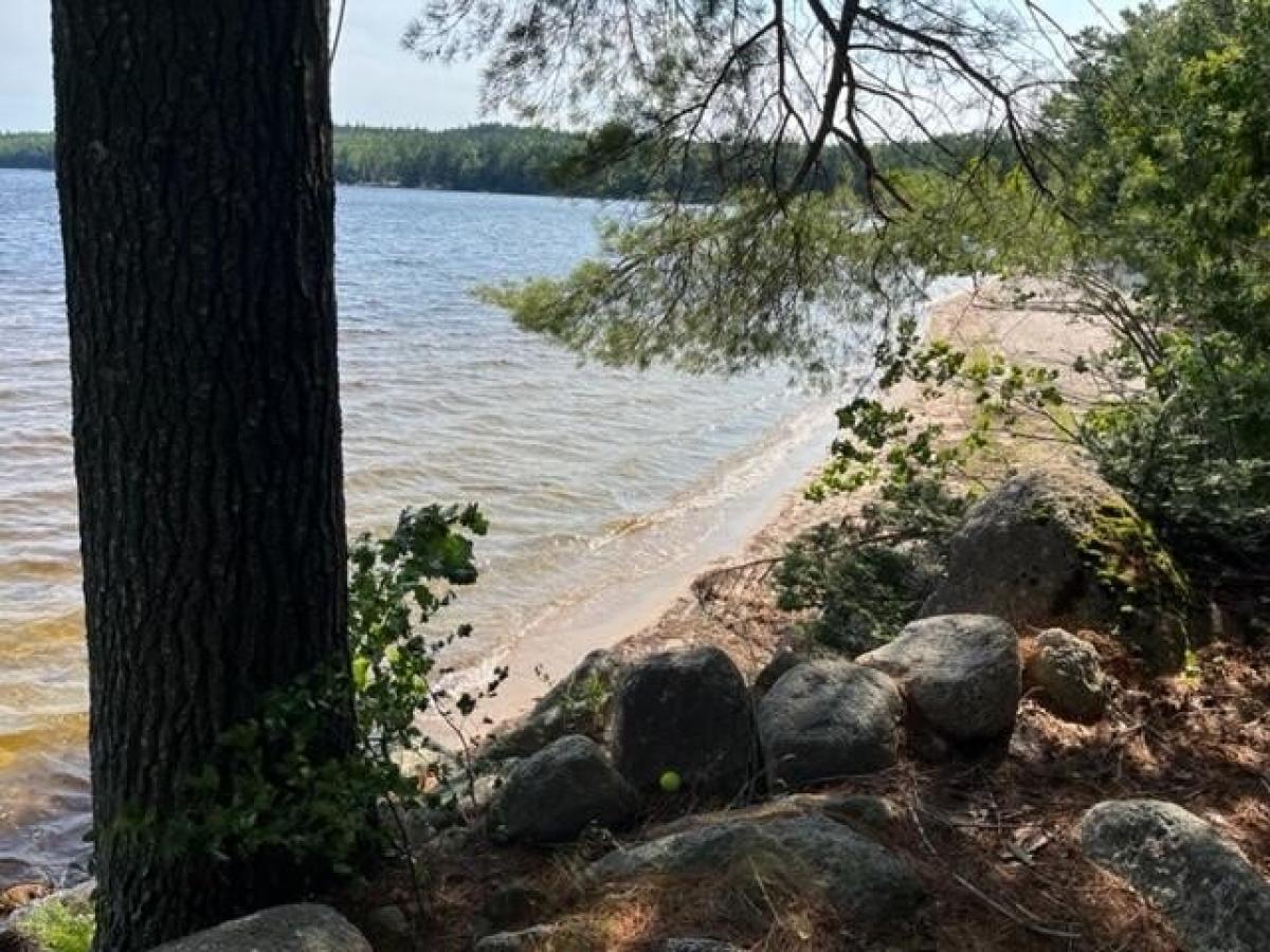 Picture of Home For Sale in Sullivan, Maine, United States