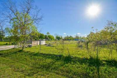 Residential Land For Sale in Channelview, Texas