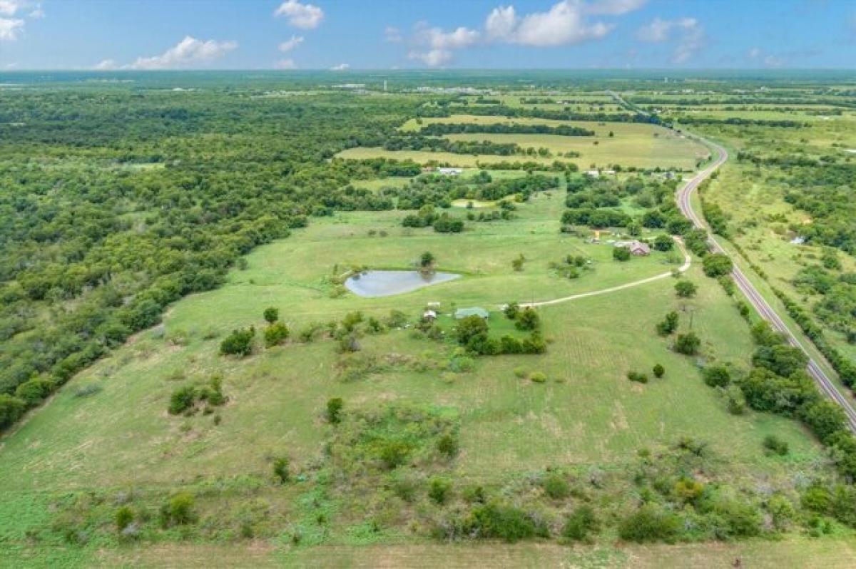 Picture of Residential Land For Sale in Kemp, Texas, United States