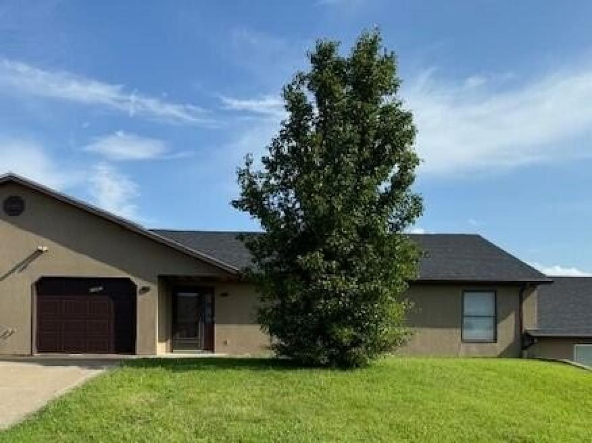 Picture of Home For Sale in Holts Summit, Missouri, United States