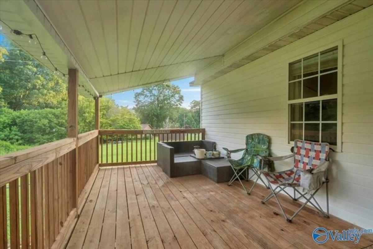 Picture of Home For Sale in Guntersville, Alabama, United States