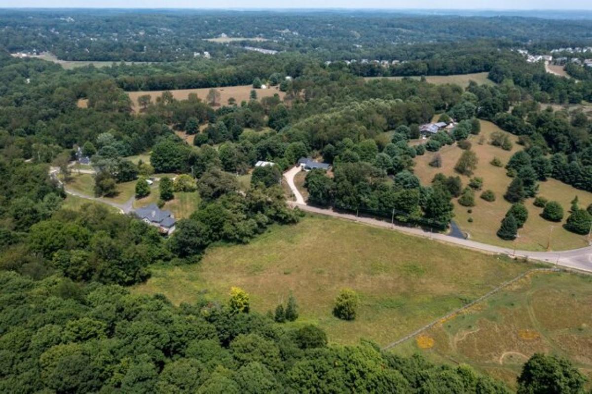 Picture of Home For Sale in Granville, Ohio, United States