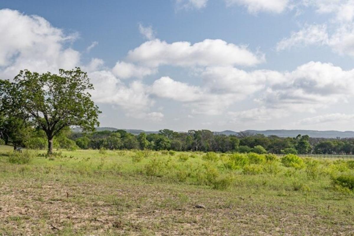 Picture of Residential Land For Sale in Center Point, Texas, United States