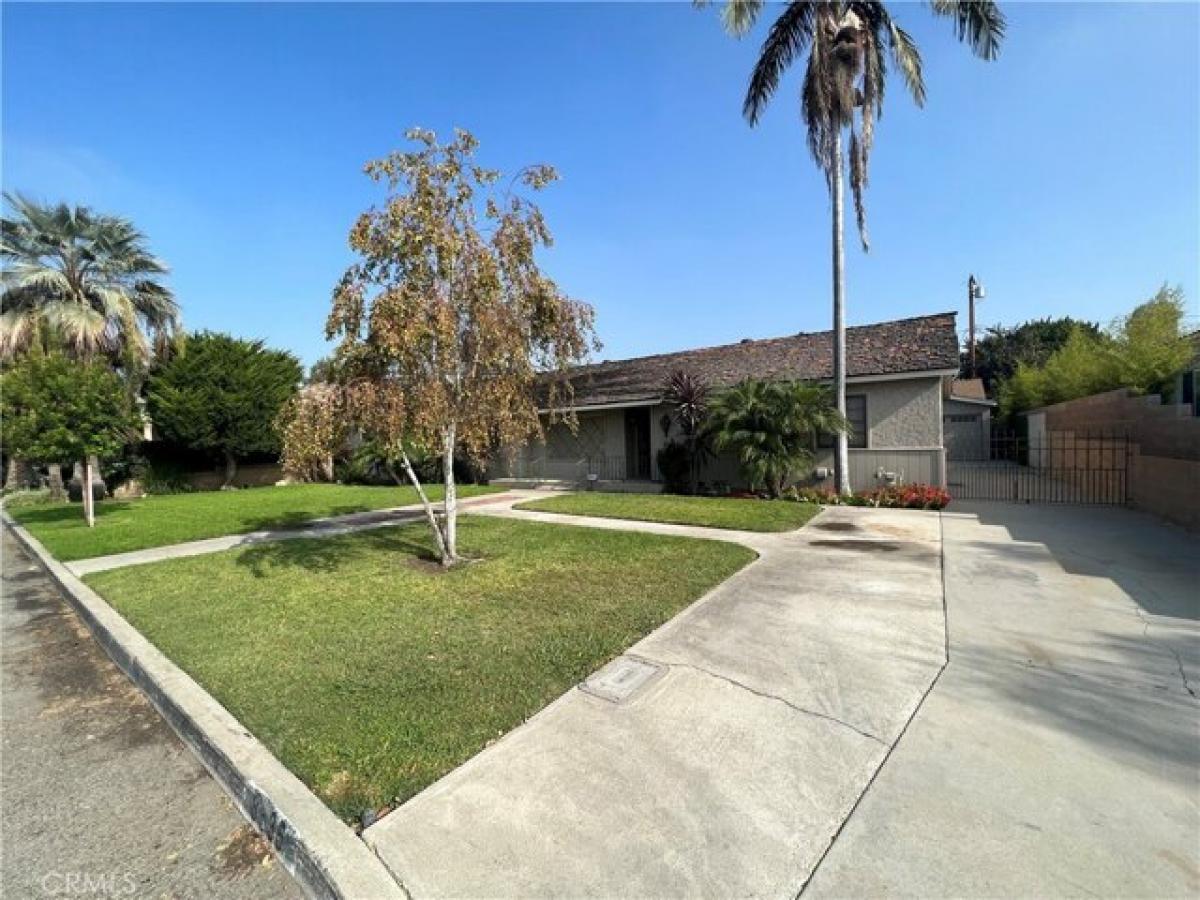 Picture of Home For Sale in Downey, California, United States