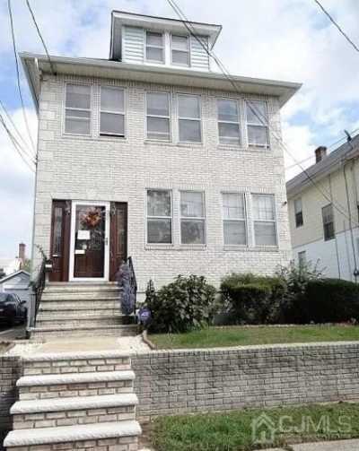 Home For Sale in Linden, New Jersey