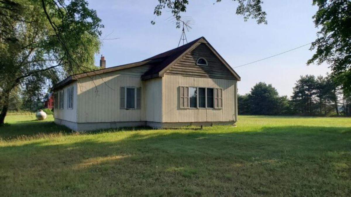 Picture of Home For Sale in Ravenna, Michigan, United States