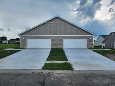 Home For Sale in Lebanon, Illinois