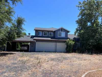 Home For Sale in Arbuckle, California