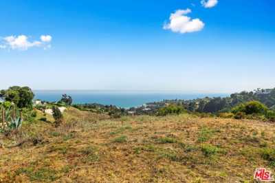 Residential Land For Sale in Pacific Palisades, California